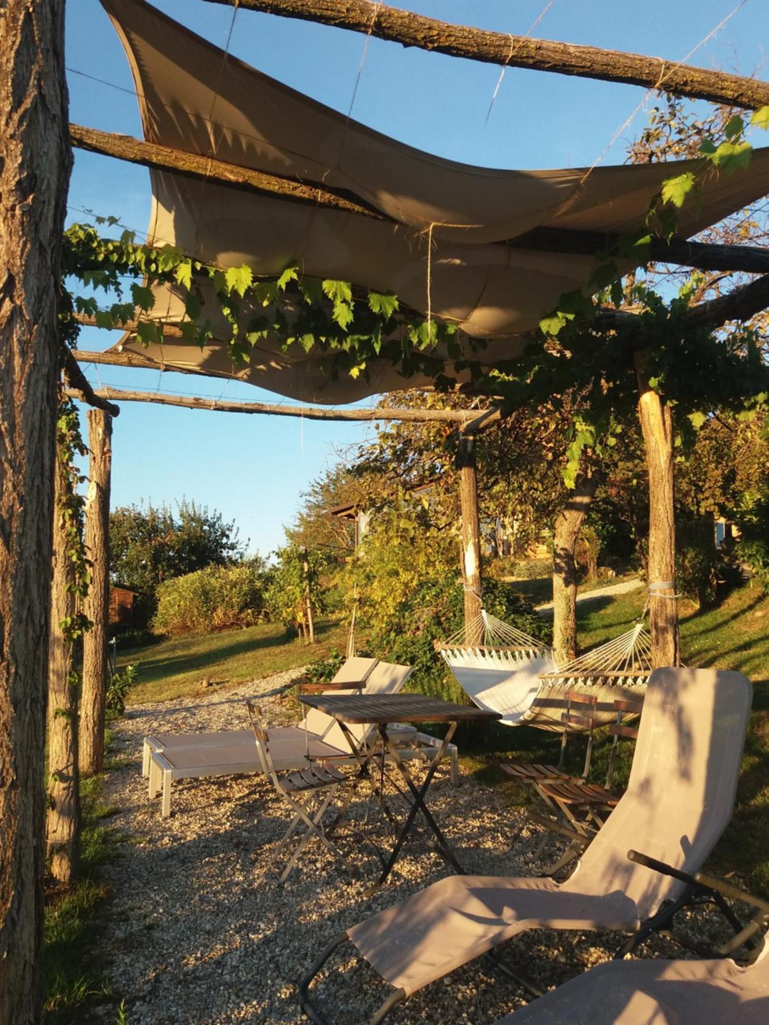 B&B Sant'Anna 21 Монфорте-д'Альба Екстер'єр фото