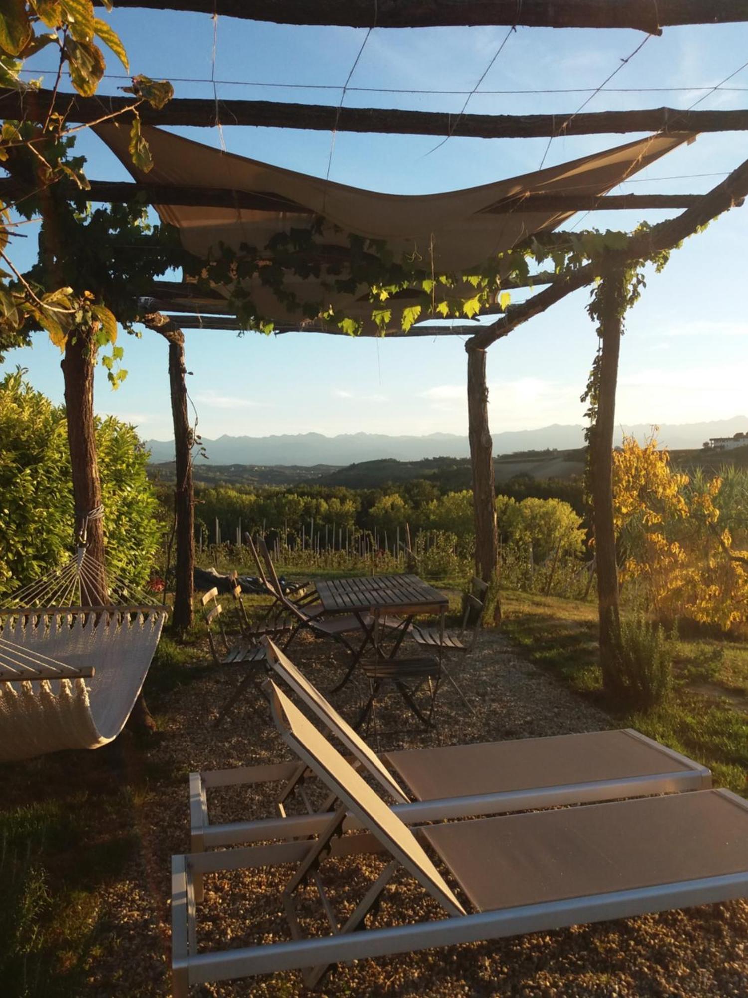 B&B Sant'Anna 21 Монфорте-д'Альба Екстер'єр фото